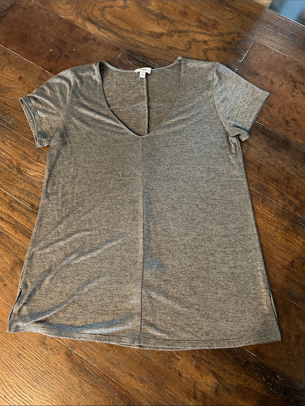 Vince. Textured Gray V-Neck Short Sleeve Top Sz XS Minimalist Casual
